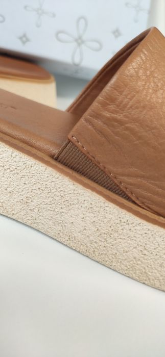 Шкіряні шльопанці, 38 розмір vitto rossi