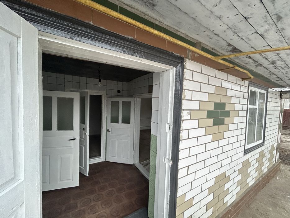 Продається будинок Городище(центр),вулиця паралельна  центральній