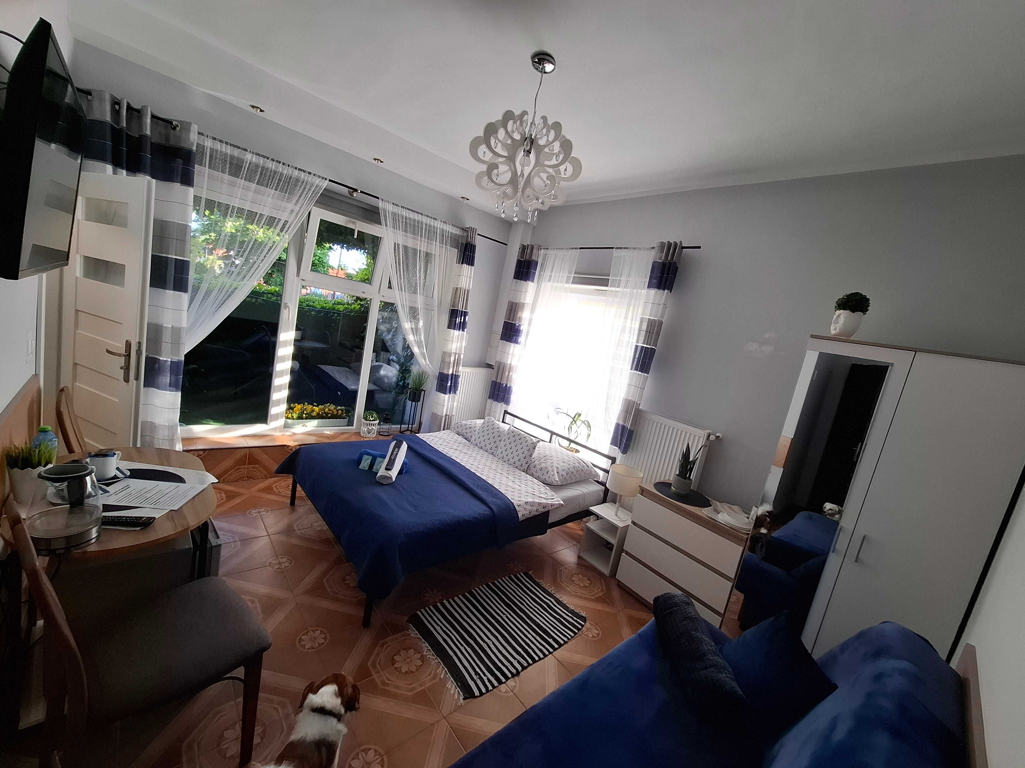 komfortowe pokoje, noclegi, apartamenty, domki w centrum