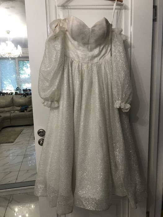 Продам біле плаття на випускний/весільне