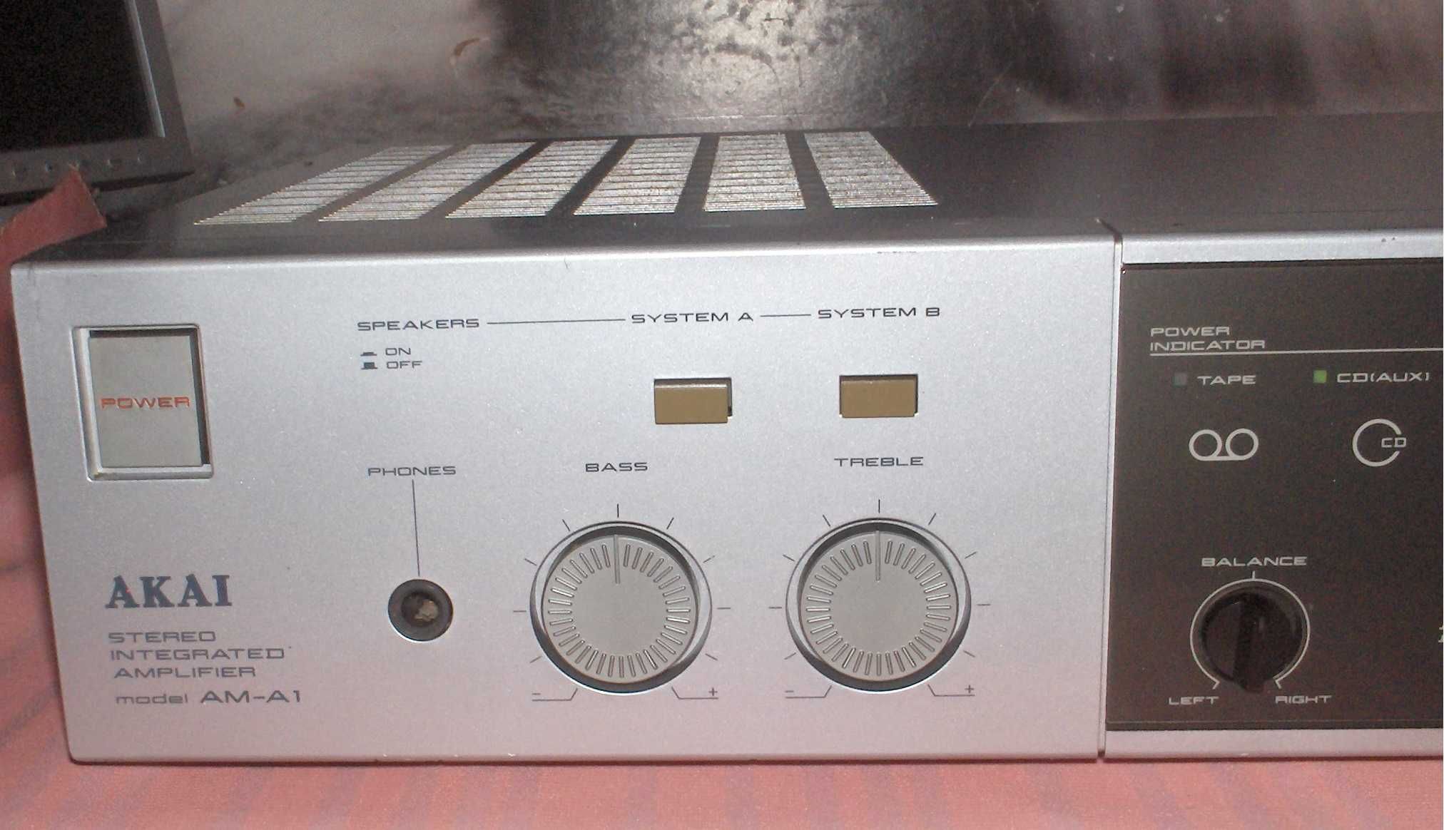 Wzmacniacz AKAI AM-A1