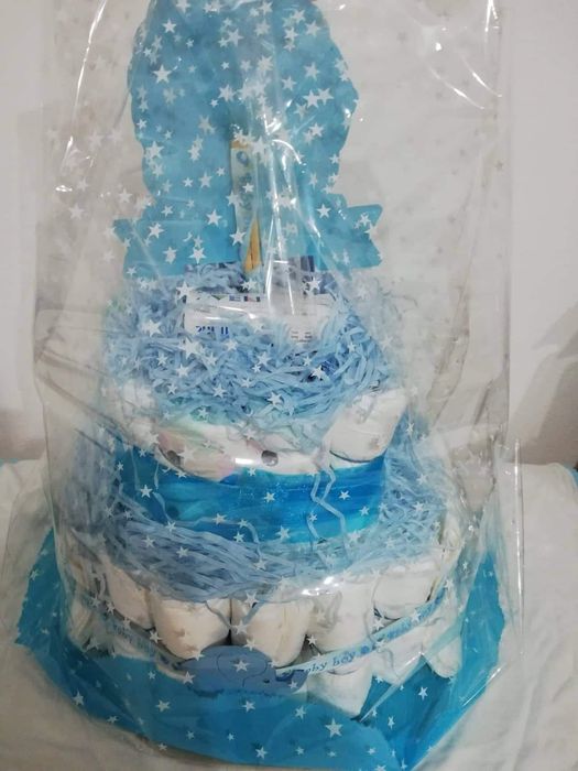 Bolo de fraldas personalizado
