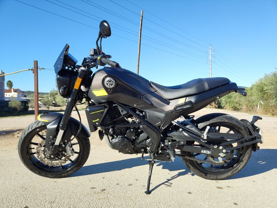 Benelli Leoncino 250