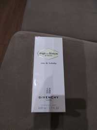 Perfume Givenchy