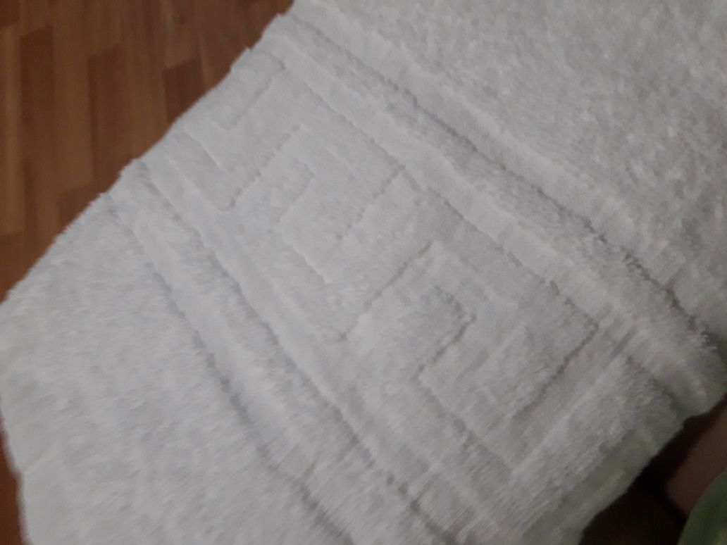 Продам махровые полотенца