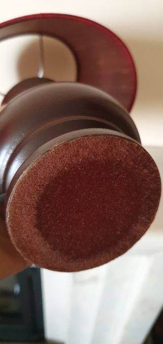 Pequeno candeeiro de mesa