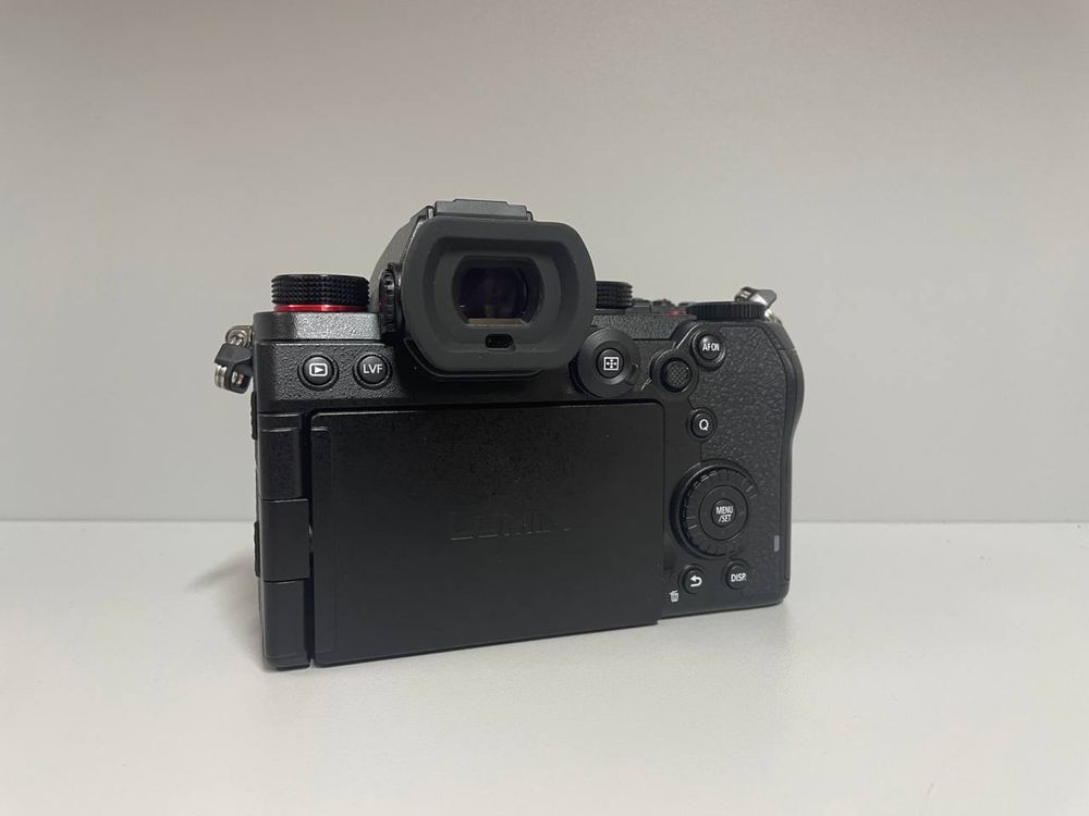 Panasonic LUMIX S5