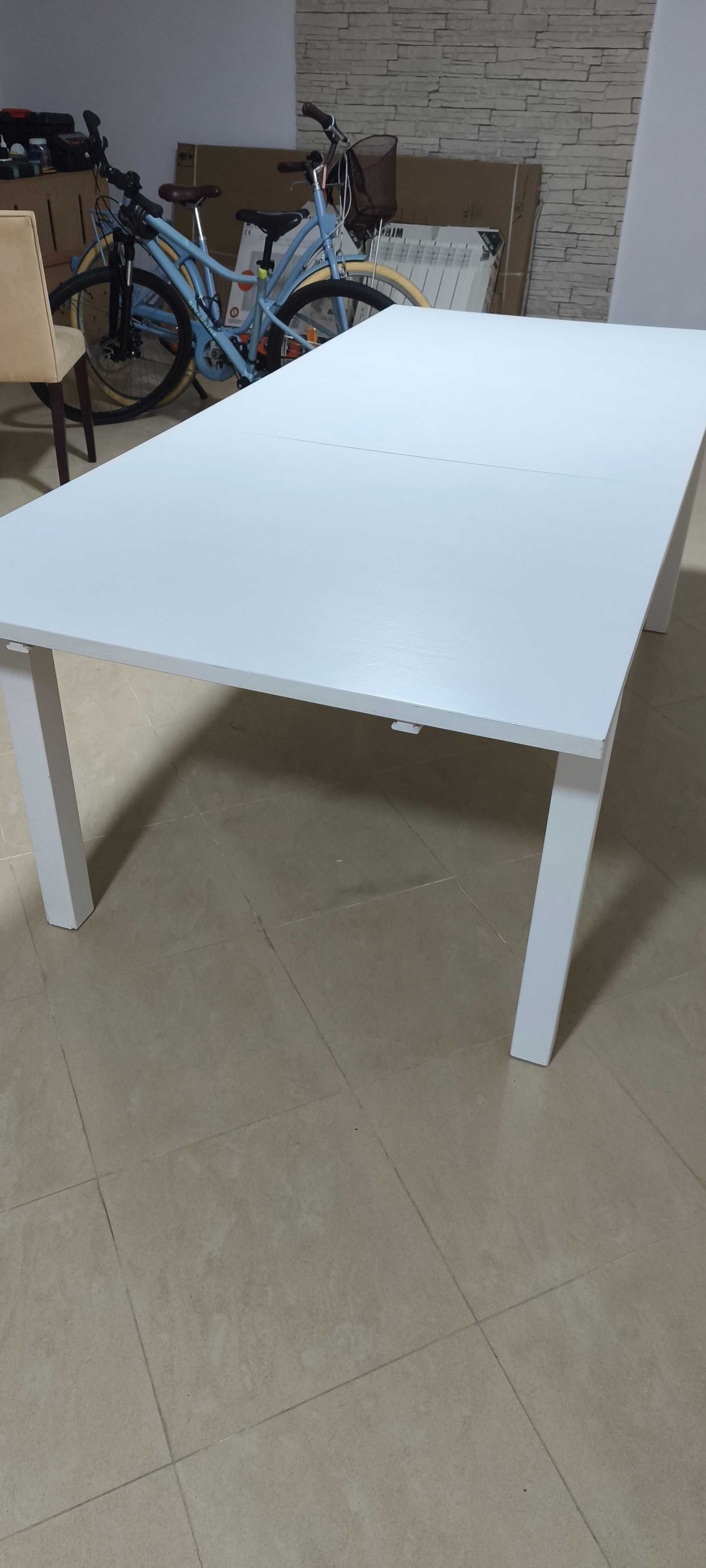 Mesa retangular de ótima qualidade