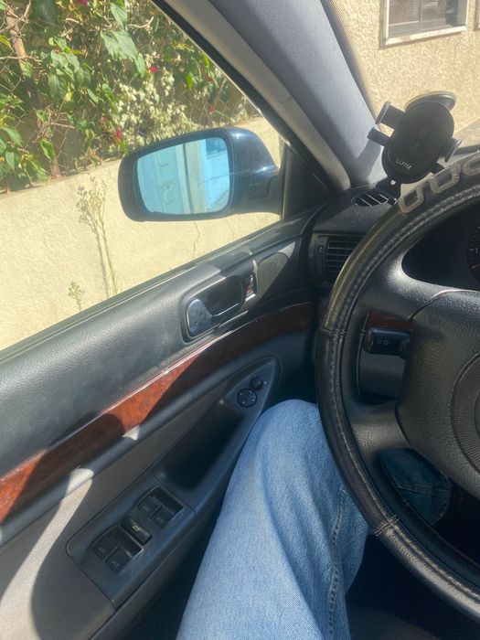 Vendo Audi  – velho, mas rijo!