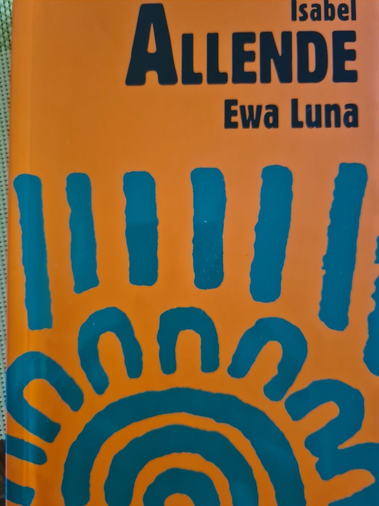 Ewa Luna Isabel Allende