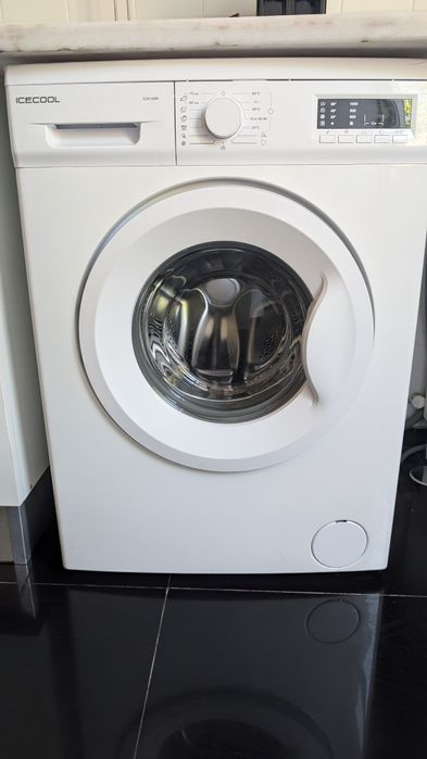 Máquina de lavar roupa Icecool em óptimo estado