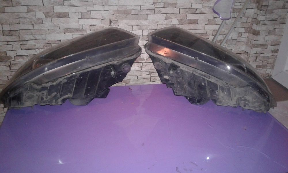 BMW 3 e90 e91 Lampy Przód Zwykłe nie Xenony Wersja Angielska 2 Sztuki