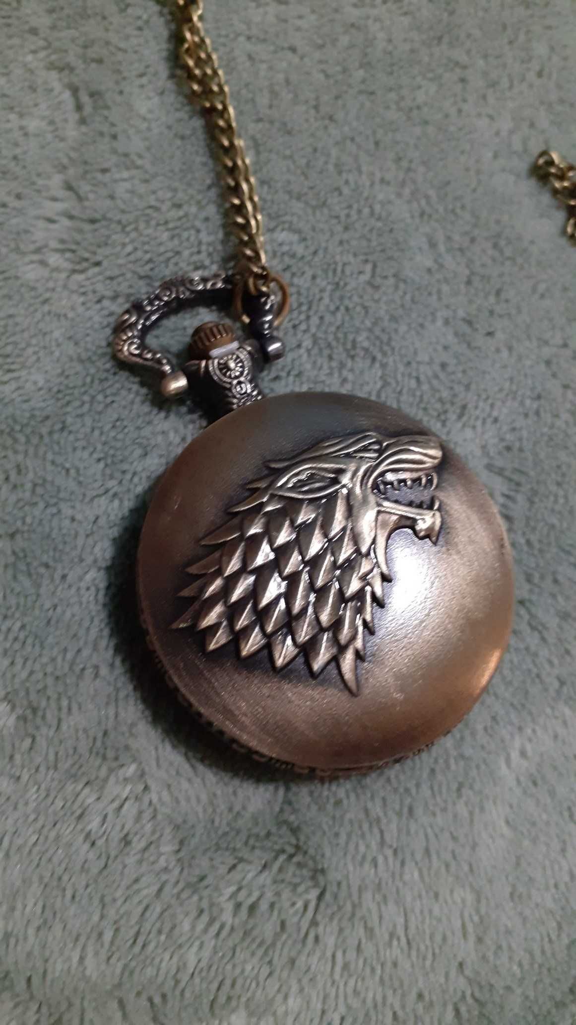 Relógio Game of thrones lobo house stark com corrente NOVO com caixa