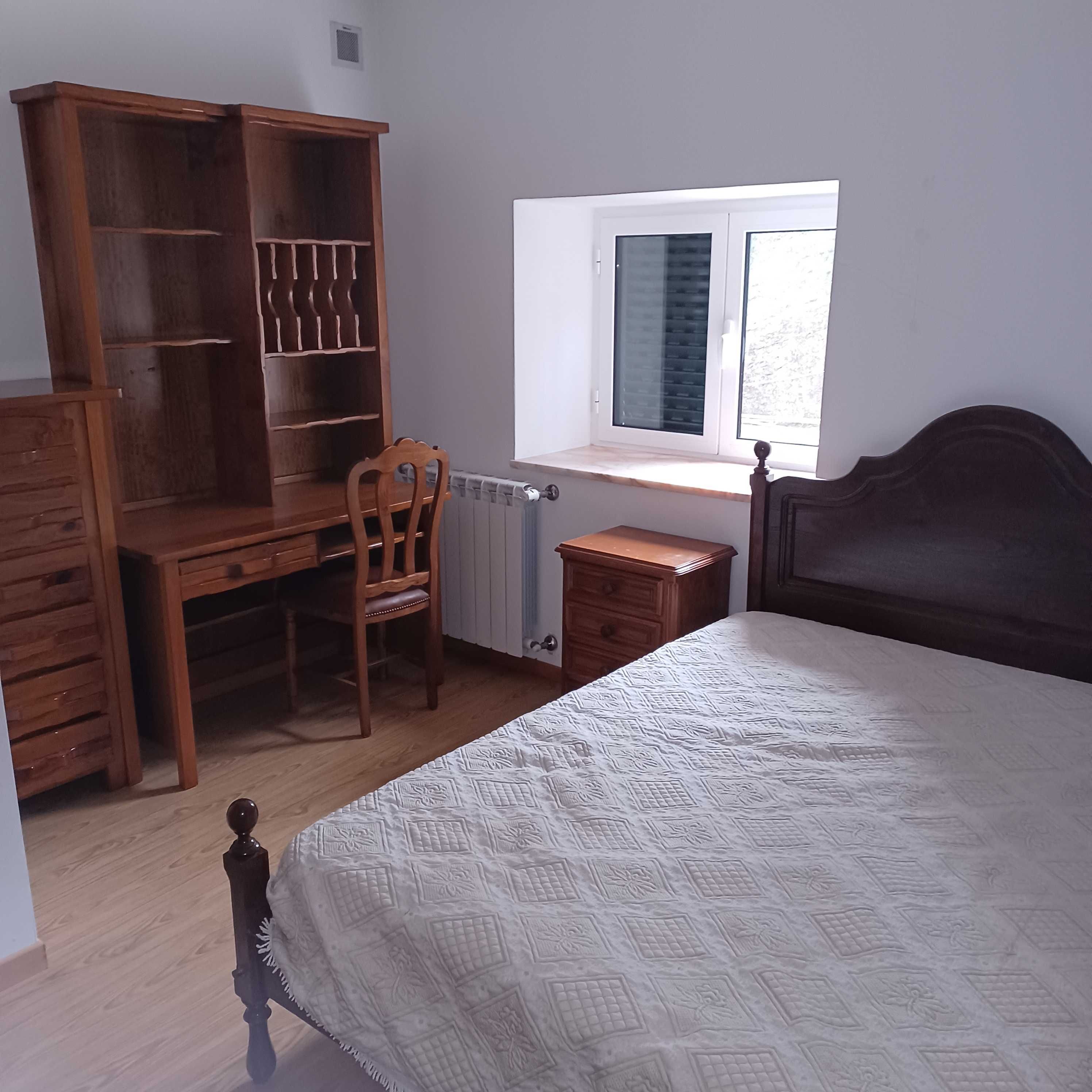 Quarto próximo da faculdade de desporto de Coimbra. Single ou duplo.