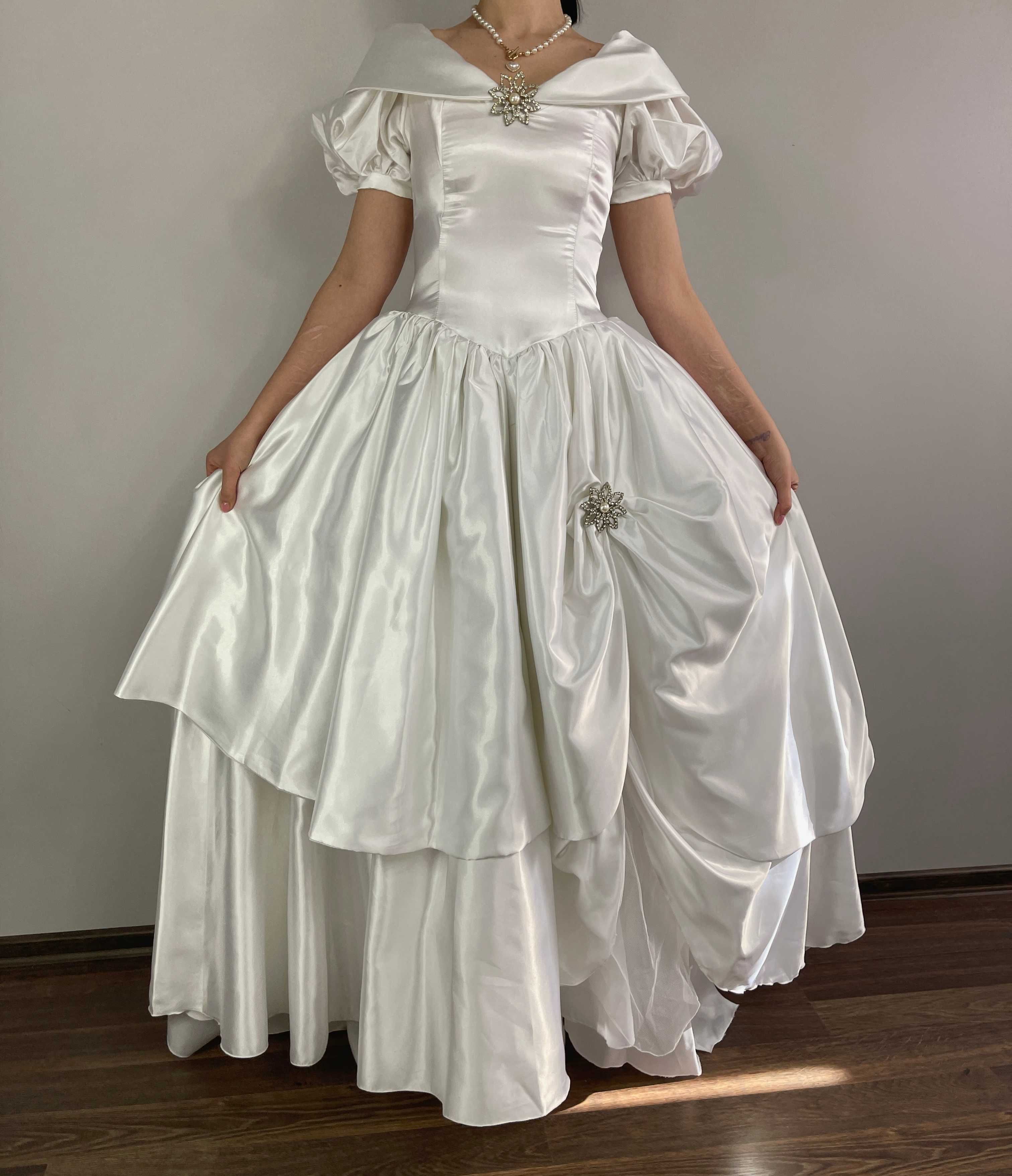 Piękna suknia ślubna z lat 80 vintage