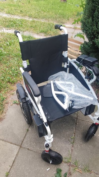 Sprzedam wózek inwalidzki elektryczny