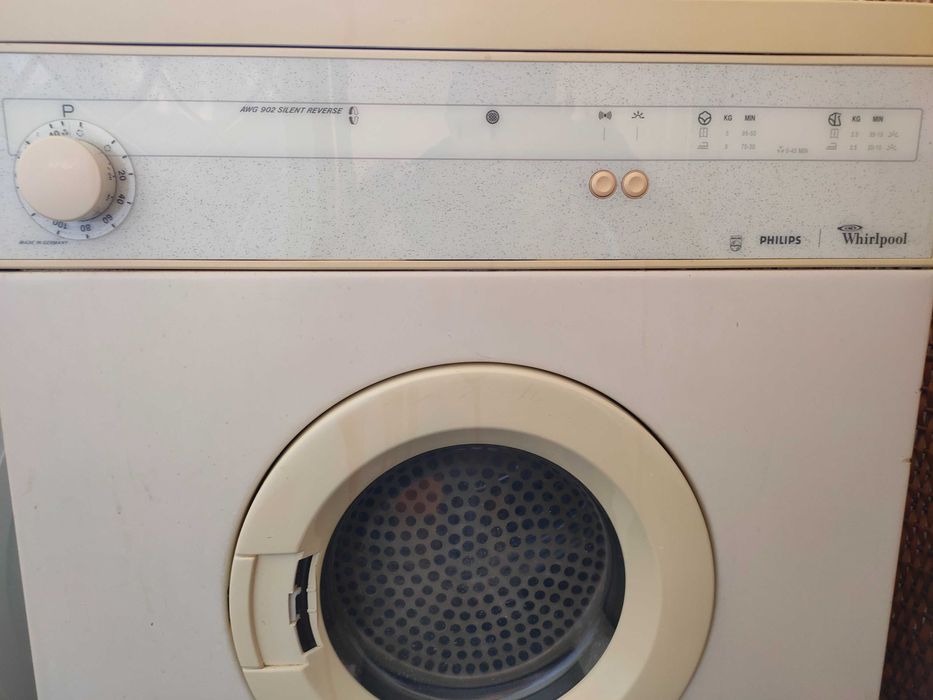 máquina de secar roupa