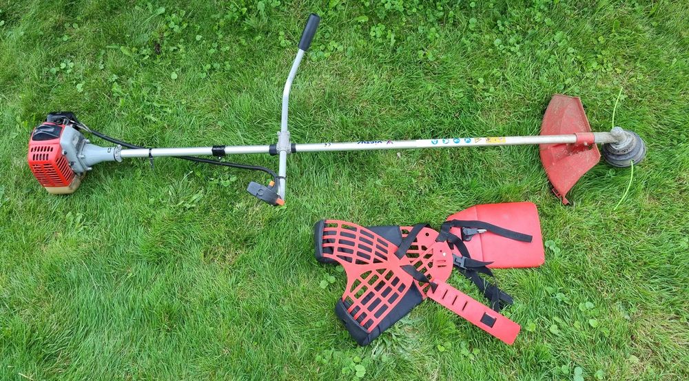 kosa spalinowa w pełni sprawna Szelki, głowica z żyłą + tarcza