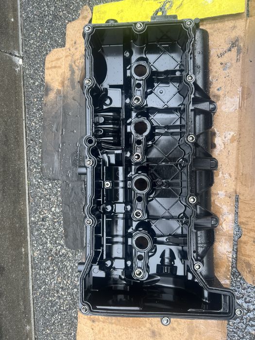 Головка блока та клапанна кришка BMW N47D20A