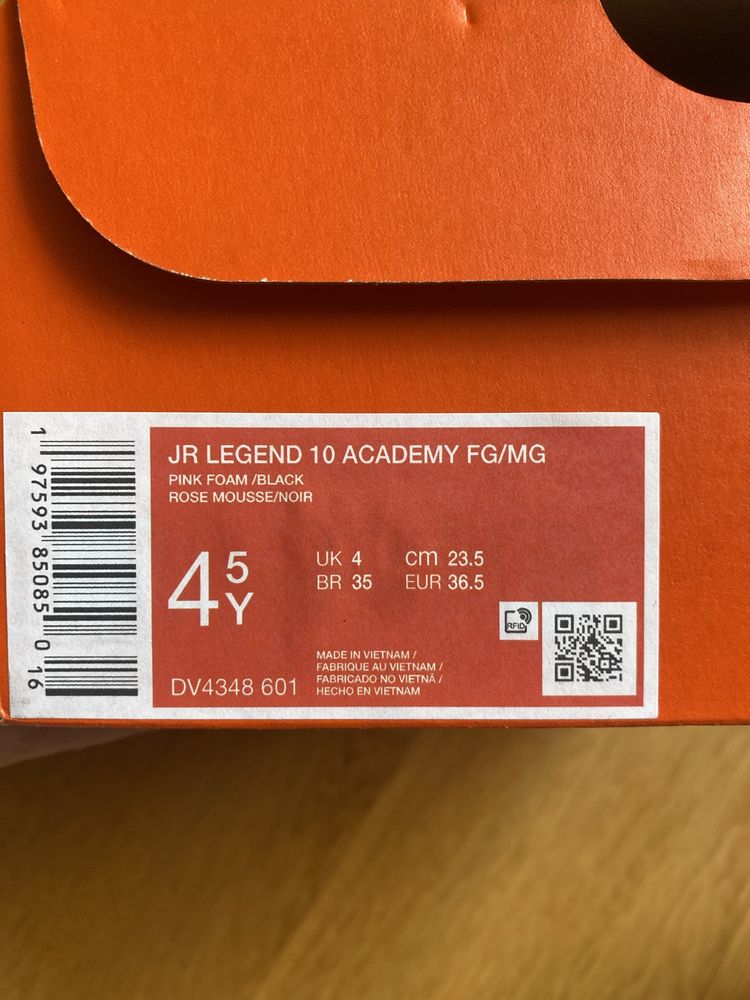 Buty korkiNike JRLegend 10 Academy FG/MG