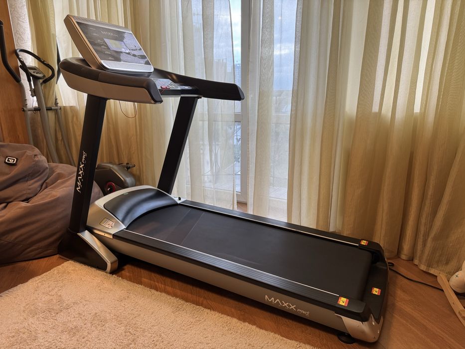 Бігова доріжка Maxx PRO