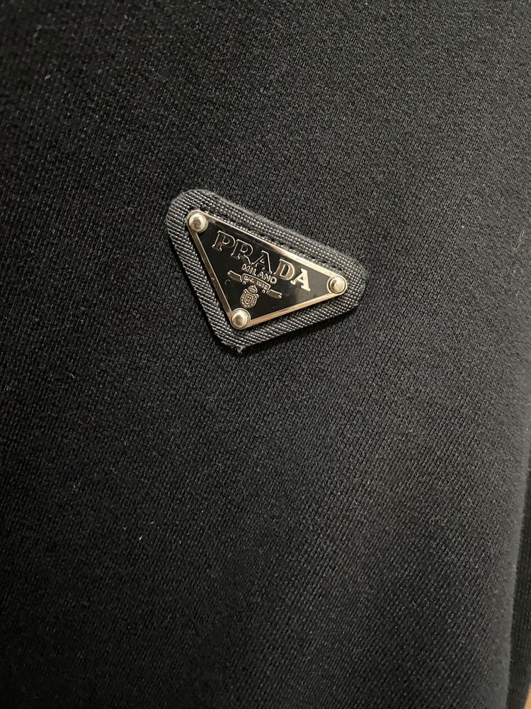 Camisola sem marcas de uso