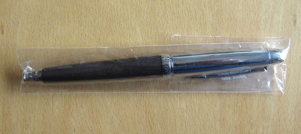 Lapiseira Mitsubishi, Pure Malt, Carvalho Castanho