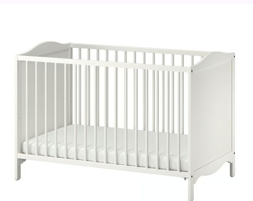 Berço branco ikea