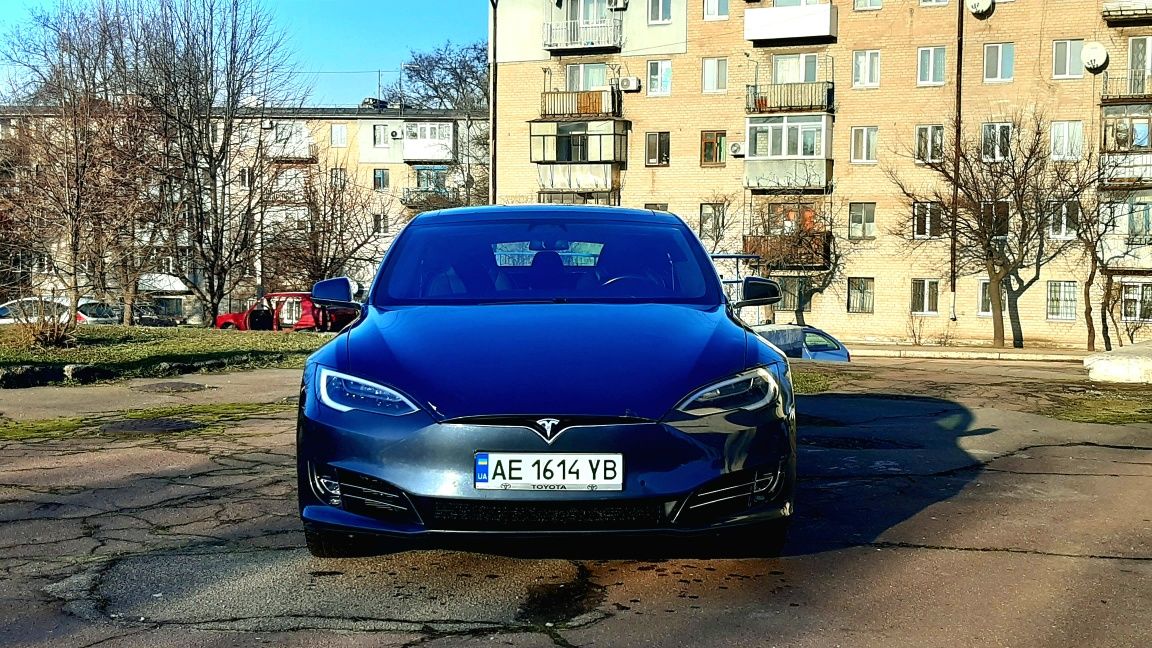 Tesla model s rest 2017 р.в 100D  4x4