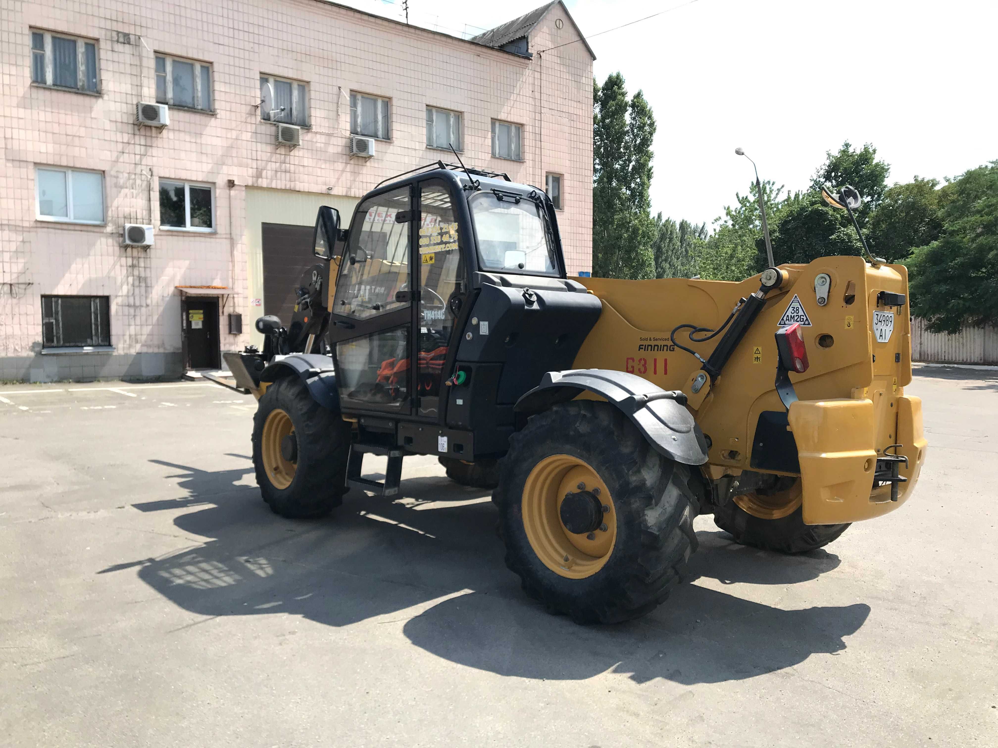 Телескопічний навантажувач CAT TH 414 C