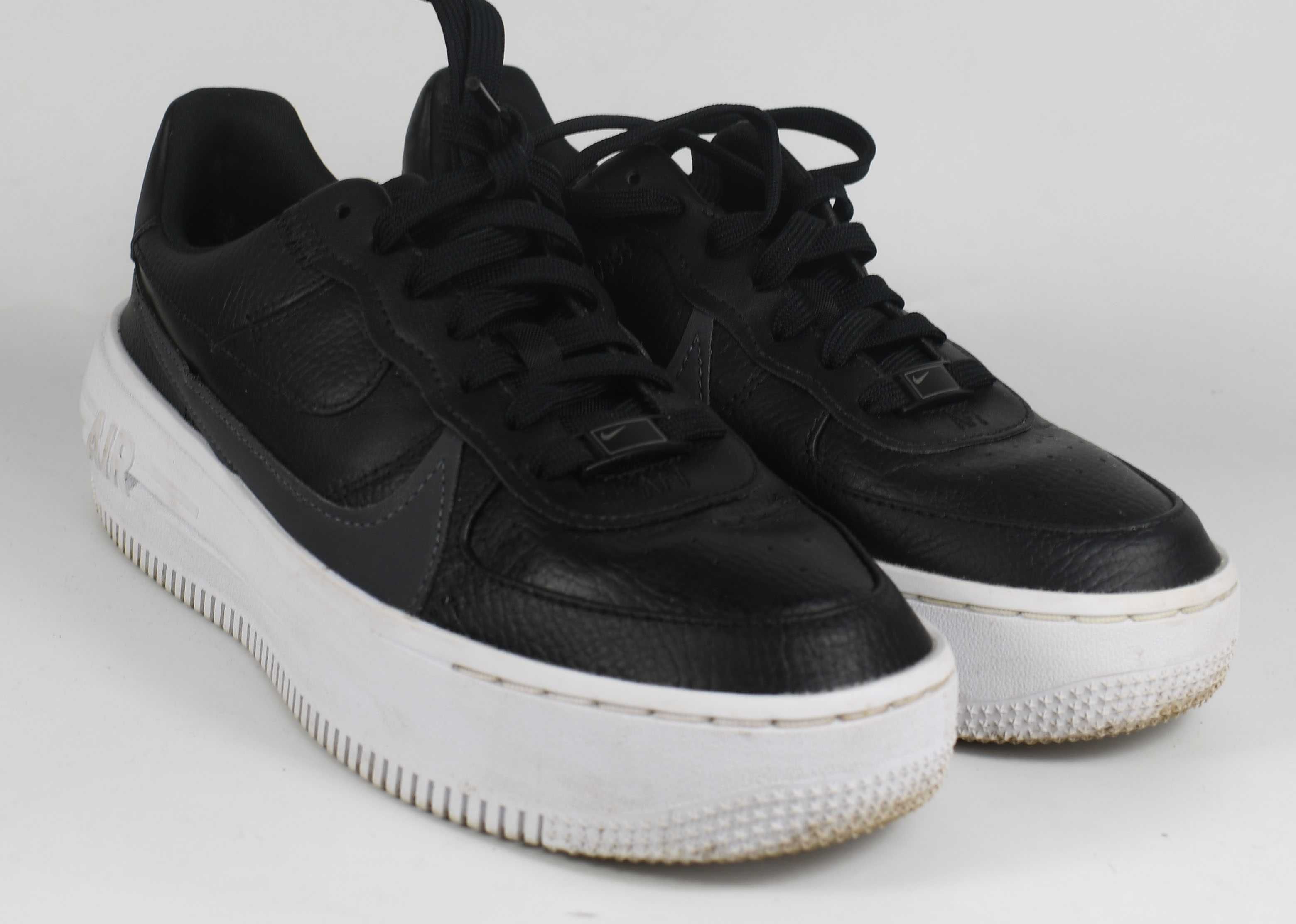 Używane z wadą  Nike Air Force 1 PLT.AF.ORM W DJ9946 rozmiar 38,5