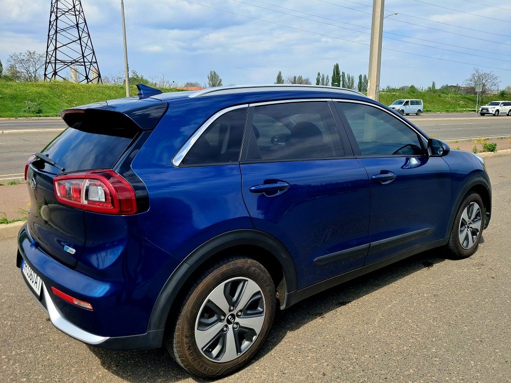 Kia niro Гибрид 1.6