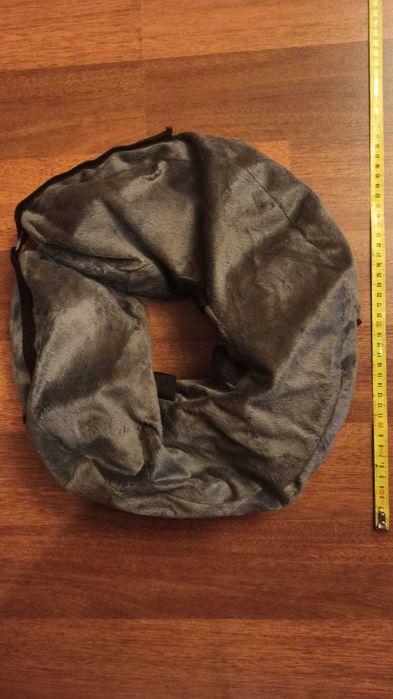 NA CEL CHARYTATYWNY Dmuchany kołnierz dla psa.