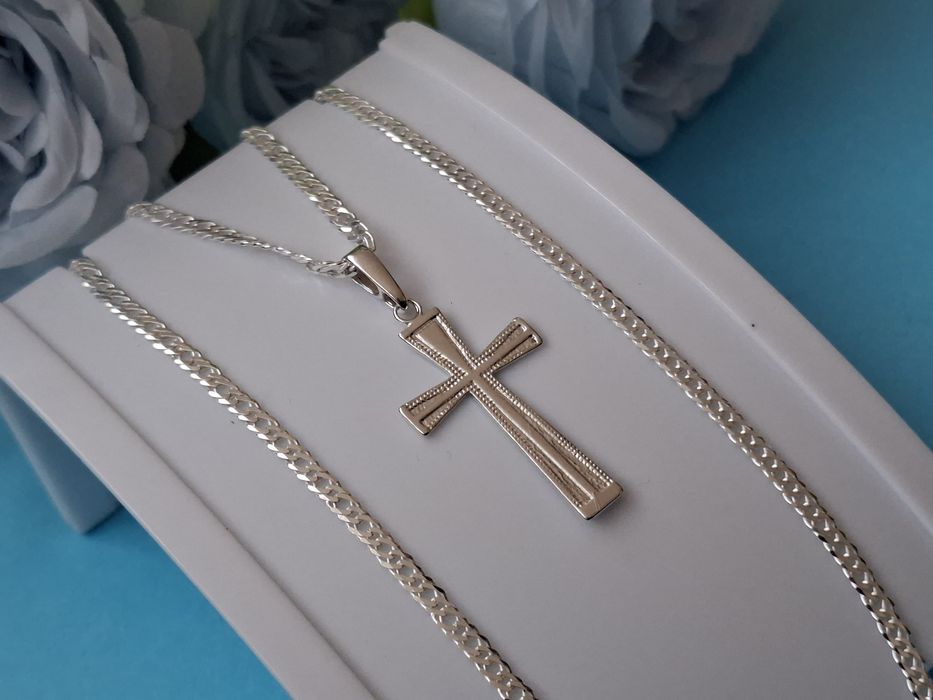 Srebrny łańcuszek z krzyżykiem pr.925