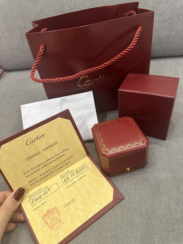 Продам серьги  Cartier , золото 750