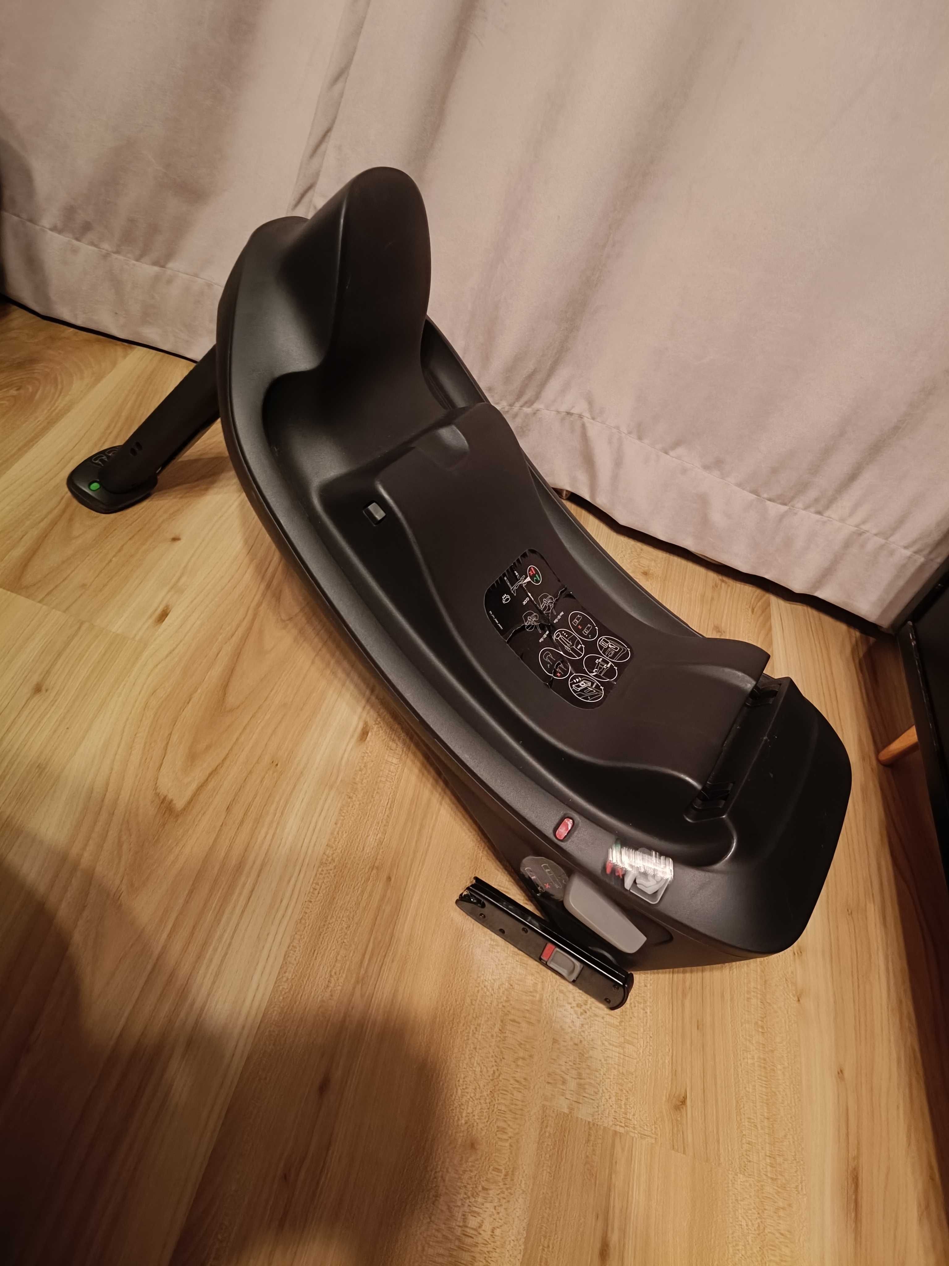 Fotelik CYBEX ATON B2 dla niemowląt ("łupina") Z BAZĄ CYBEX ONE