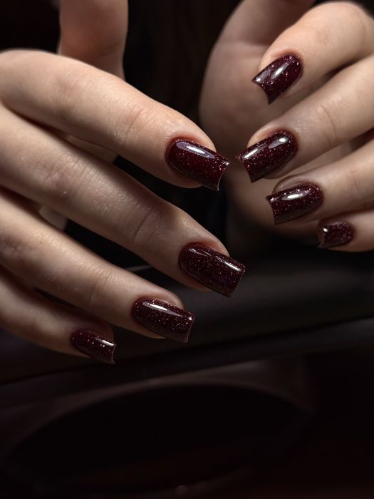 Манікюр Виноградар Варшавський Ретровіль