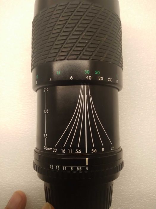 Objetiva Sigma 70-210 para rosca de 52mm