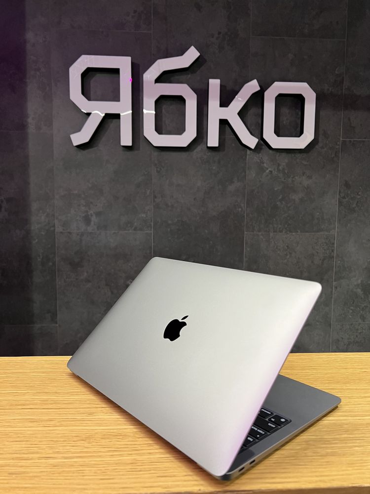 Вживаний Apple MacBook Air 13, 2020 (256GB) (MGN63) M1