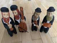 Drewniane figurki żydowskich grajków.