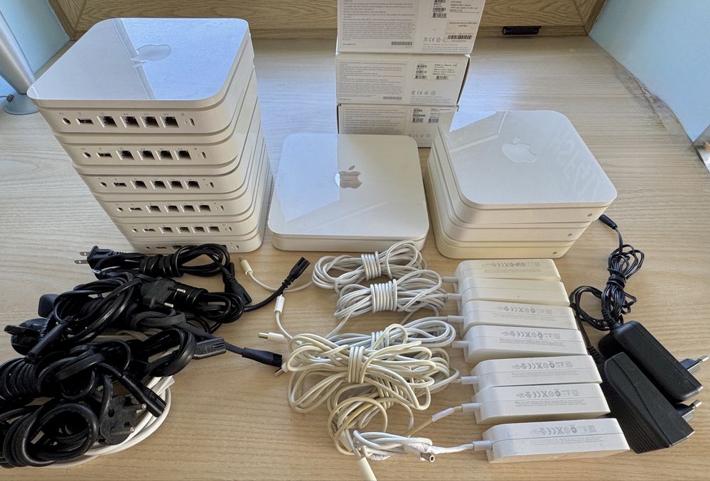 Роутери Apple Airport Extreme A1301, Apple A1143