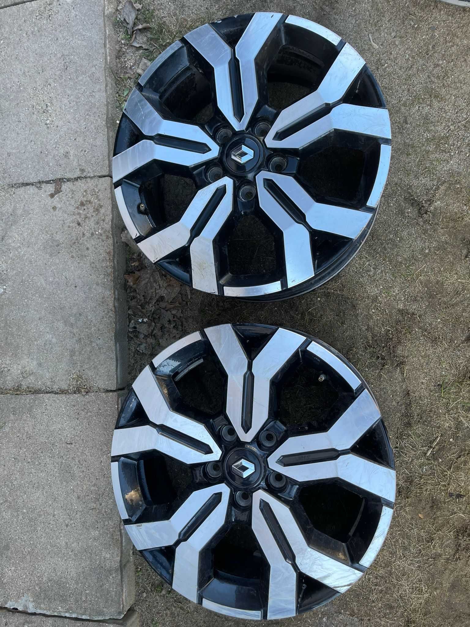 Felga 6.5" x 17" 5x114.3 ET 50 aluminiowa Dacia OE DUSTER 403.000531r