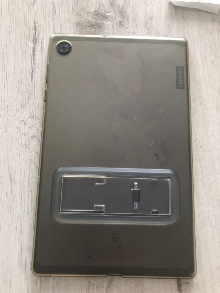 Tablet lenovo tab m10 HD + etui bez ładowarki