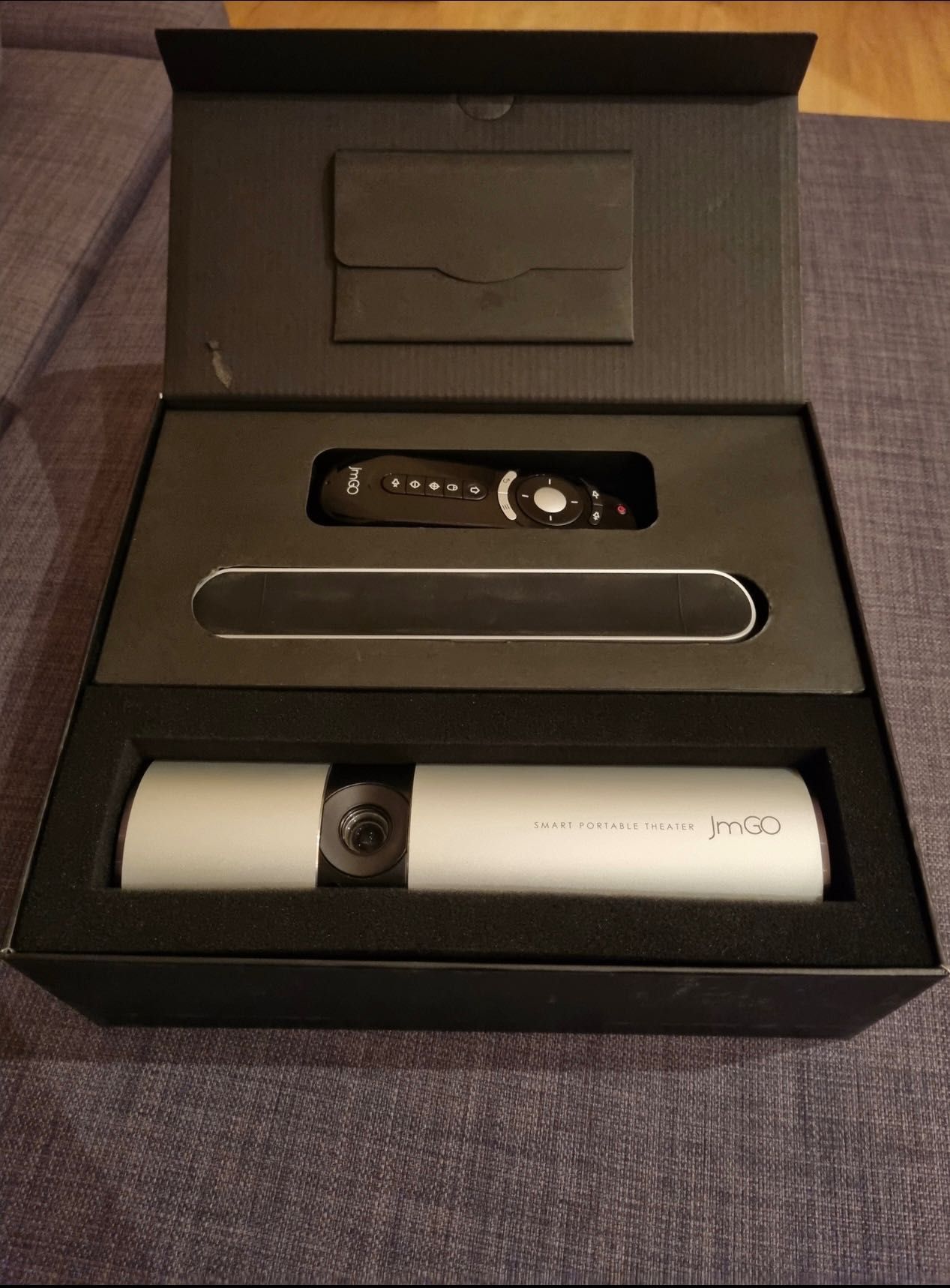 Projektor JmGO P2 Portable Smart Home Theater Projector System