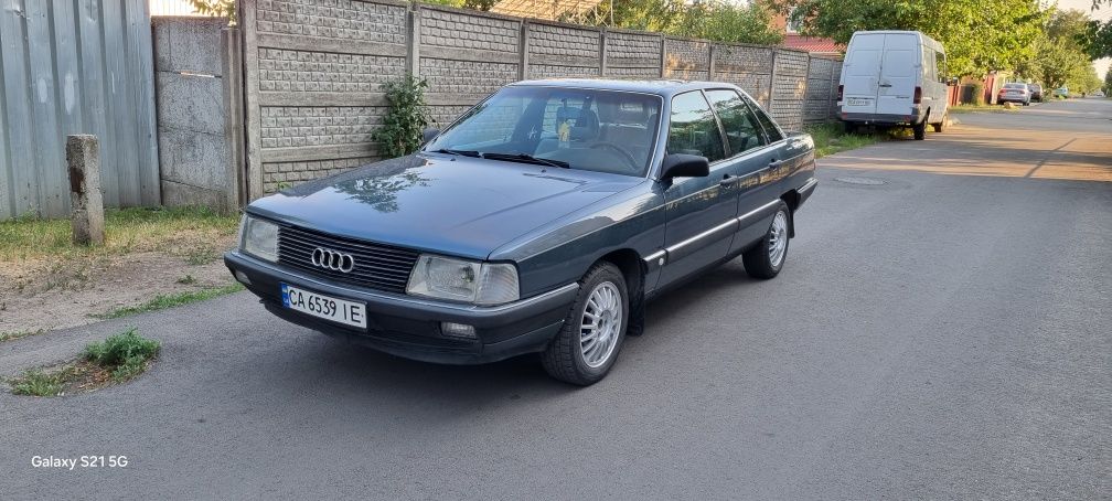 Продам Audi 100с3 г/б