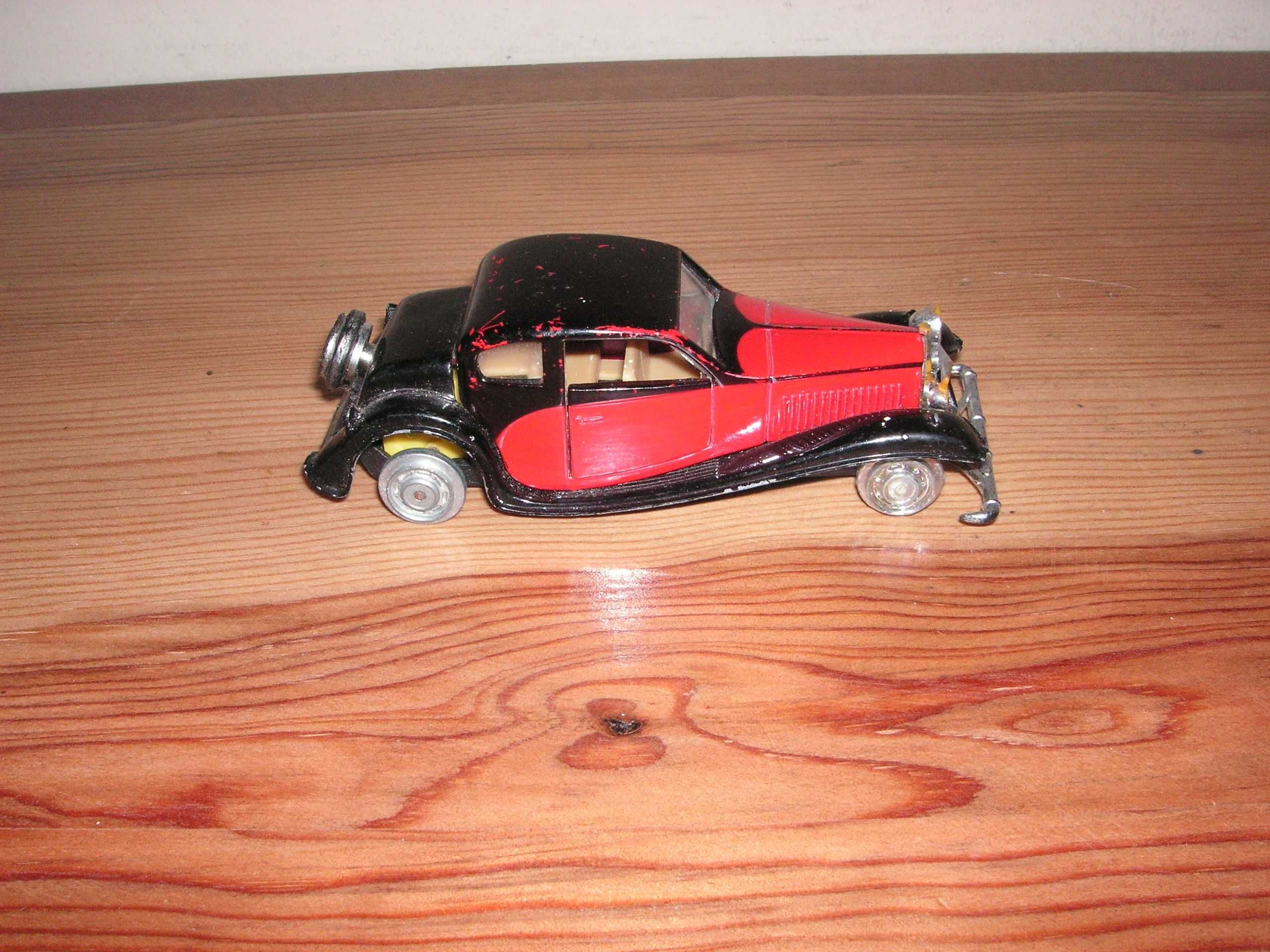 Carros Miniatura Bugatti T50 1930 escala 1:43 e EFSI T Ford 1919