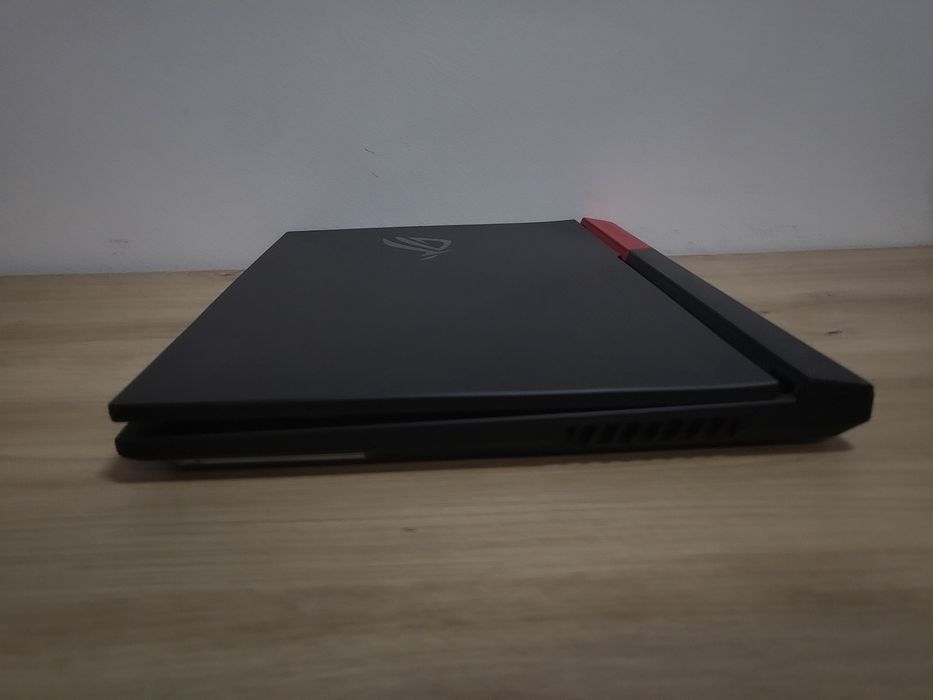 Asus rog strix g513 15.6 300Hz / ryzen 5 5600h / rtx 3050 / 16 / 512