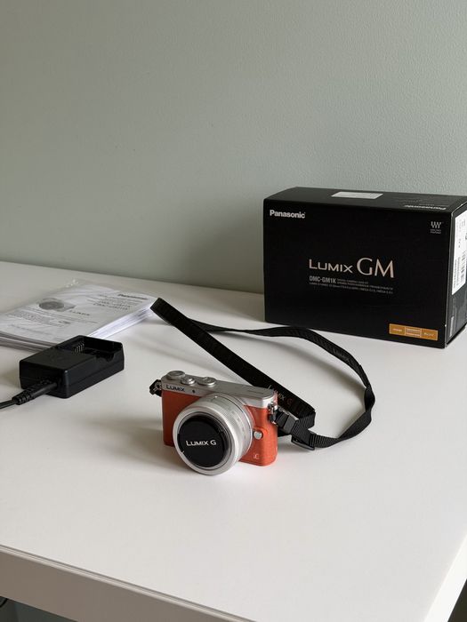Aparat cyfrowy Panasonic Lumix DMC-GM1 , komplet , j. NOWY !