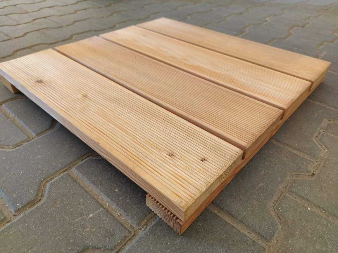 Podest tarasowy, drewniany z modrzewia syberyjskiego 575 x 575 x 54 mm