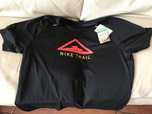 Nike rise 365 TRAIL t shirt
